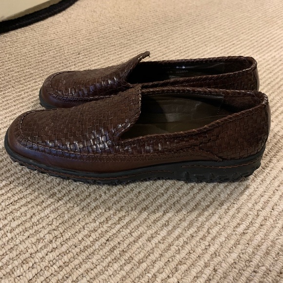 Cole Haan Women’s slip on shoes - Picture 2 of 4